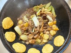 -粘豆包柴火铁锅炖