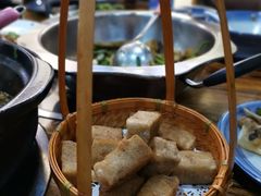亭亭芋粒酥-九道菜有鸡鱼头(石鼓路店)