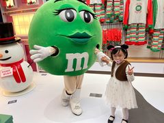 -m豆巧克力世界(上海世茂广场店)