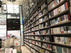 -钟书阁(群光广场店)