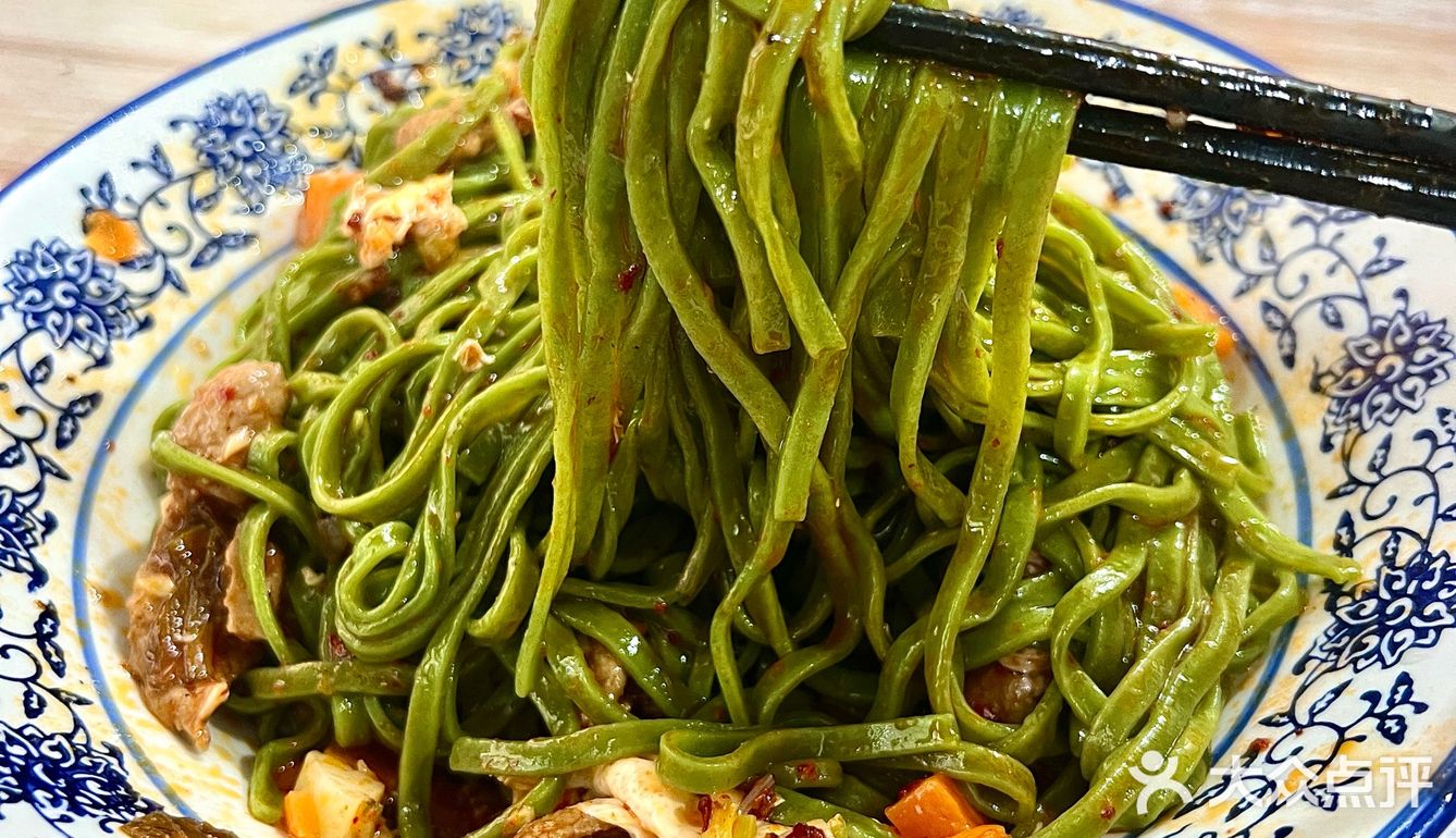 夏天的菠菜面绝了～