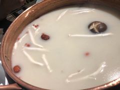 -三人行骨头王火锅(长寿店)