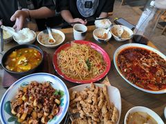 -肖四女乐山跷脚牛肉(南汇大学城生活广场店)