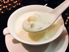 莲子蛋白杏仁茶-北京四季酒店·采逸轩