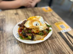 -歹歹的加个面过油肉拌面