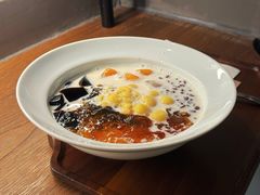 娟姗奶大满贯-RUXU入续鸳鸯糖水铺(万菱汇店)