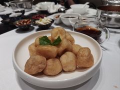 -红鼎豆捞·非遗鲍皇汤火锅(宝丰路店)