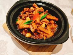蒜子枝竹牛腩煲-清真·小梅鸽香港餐厅·小鼎玖煲(立丰城店)