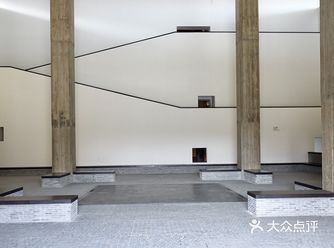 苏州相城区阳澄湖西路有个御窑遗址博物馆，博物馆以主馆