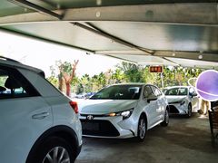 -一嗨租车(凤凰机场店)