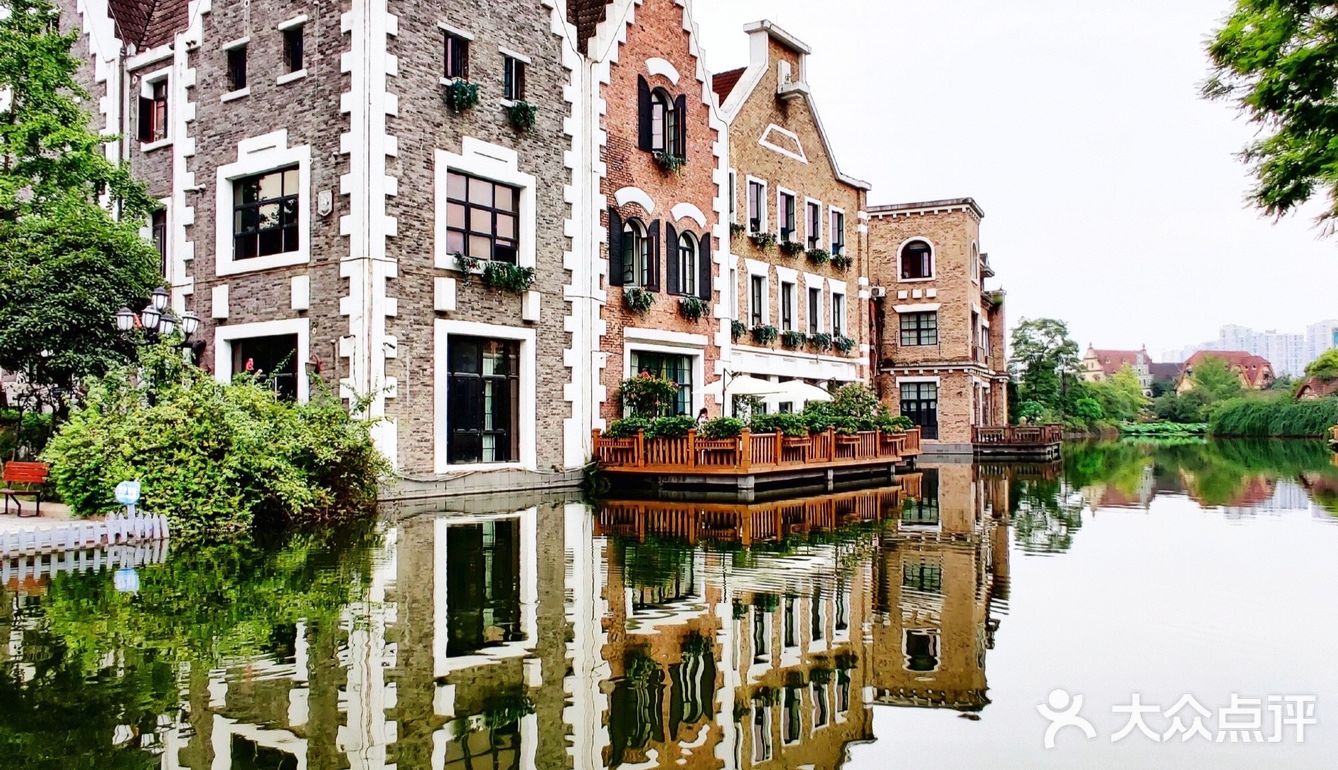 遛娃好去处成都水上威尼斯南湖公园