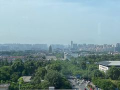 -西安大雁塔科技大学地铁站亚朵酒店