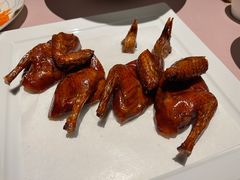 脆皮乳鸽-新荣记(南京西路店)