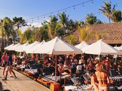 -FINNS Beach Club
