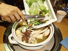 -菌彩云南野生菌火锅(万达广场店)