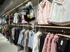 -百年港湾奥特莱斯(香炉礁店)