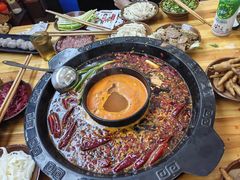 -黄潇洒老火锅(九眼桥宏济巷店)