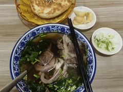 -丰登陕西水盆牛羊肉·泡馍