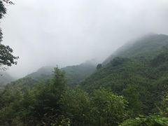 -安吉龙王山峡谷漂流