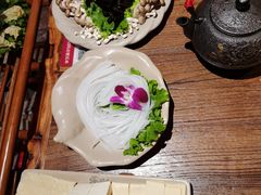 -东巴人鱼豆花火锅(幸福街店)
