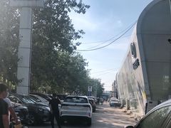 -北京泊士联汽车销售中心肖村店(南四环东路辅路店)