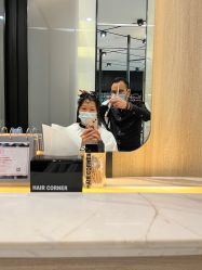 -HAIR CORNER