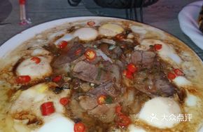 Braised Pork Shank with Egg