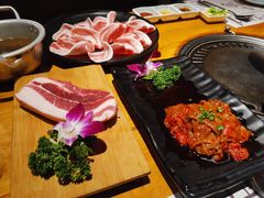 -唯成•韩国炭火烤肉 유성고기