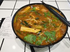 -肥汁米蘭香港米线(长宁来福士店)