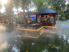 -二荆条·蜀鲜汇城市森林火锅