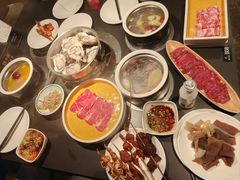 -钱小奴海鲜自助黑金店(杭州滨江龙湖店)