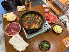 -黔有有贵州酸汤夺夺粉火锅(五味十字店)