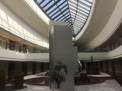 -上海滴水湖皇冠假日酒店