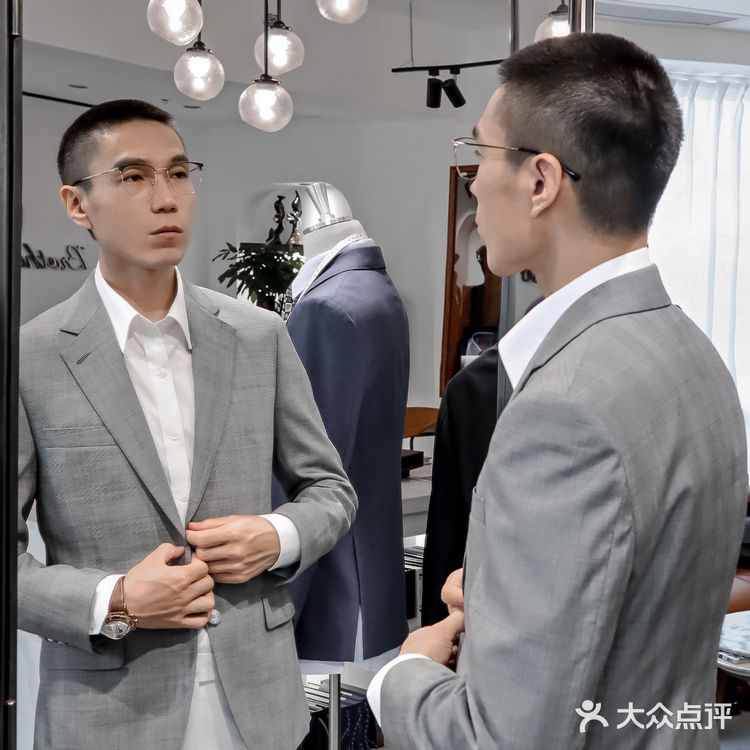 广州探店| 男人值得拥有1⃣️套更好的定制西装
