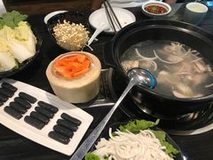 -东椰·海南椰子鸡火锅(朝阳门店)