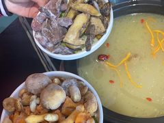 -野菌皇海景野生菌火锅(滨海大道店)
