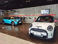 -上海普陀宝诚MINI4S店(红柳路店)