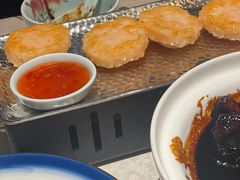 顺德手打鲜虾饼-维园悦谱·海派家常菜(乌鲁木齐南路店)