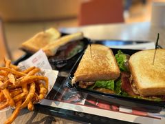 -The Habit Burger Grill 哈比特汉堡(复兴soho店)