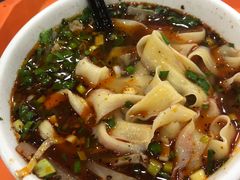 -牛一嘴·兰州牛肉面·大盘鸡(财富中心店)