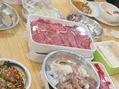 -杨老板·海鲜集市火锅·鲜切牛肉(中防万宝店)