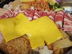 -豚妈妈汤饭·部队锅(南京东路店)