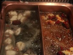 -老牌坊云南鱼豆花火锅(爱建店)
