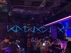 -UP嘻哈酒吧(粉巢店)
