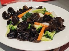 健康小炒-添福来墨鱼饺子 · 海鲜东北菜(大连星海·黄浦路店)