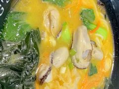 -灵芝妹子海鲜米线(劳动公园店)