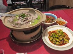 -冯烫烫跷脚牛肉·川菜小馆(武胜西街店)