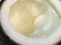 -志龙皇冠吃货椰子铺