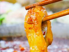 -茅草房·河畔园林火锅