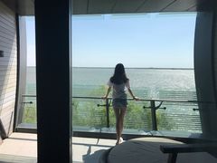 -上海滴水湖皇冠假日酒店